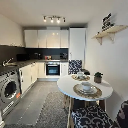 Luxury Apartment In The Heart Of Birmingham City! Exterior photo