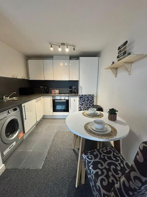 Apartment Luxury In The Heart Of City! *