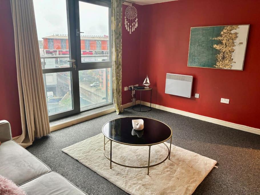 Luxury In The Heart Of City! *