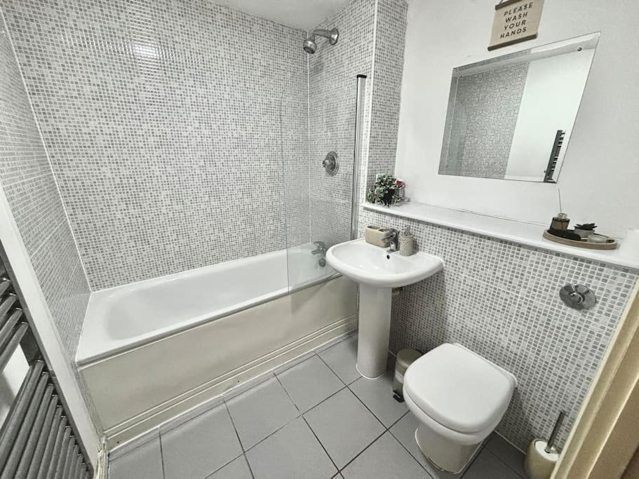 Apartment Luxury In The Heart Of City! *