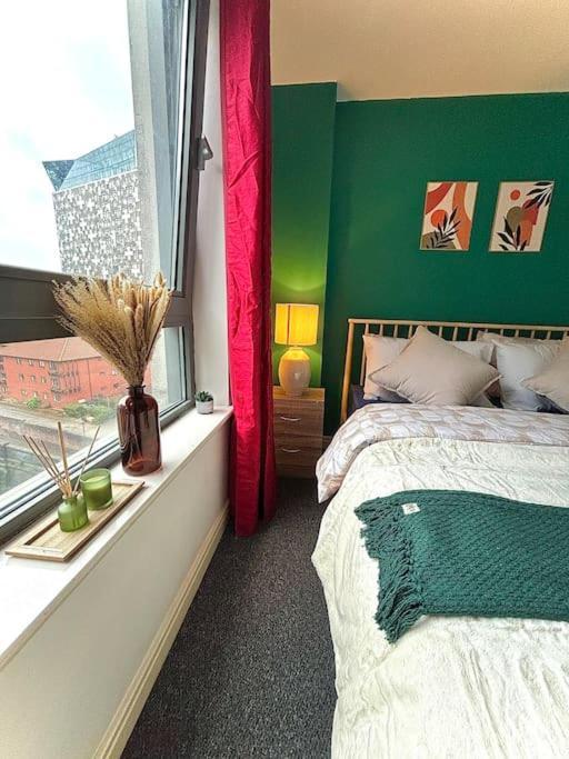 Luxury In The Heart Of City! *
